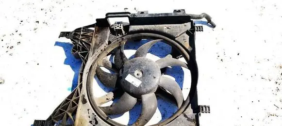 Nissan NV200 Radiator cooling fan shroud T7439001