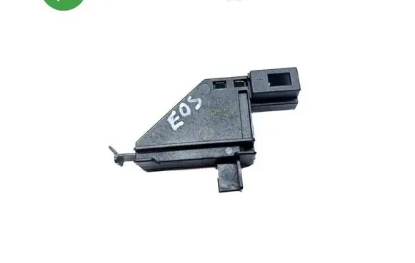 Volkswagen Eos Other switches/knobs/shifts 1K0947561