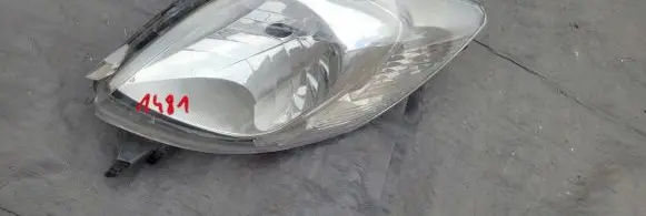 Toyota Yaris Headlight/headlamp 81130-0D120