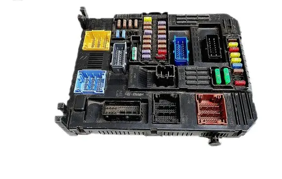 Peugeot 208 Fuse box set 9830707780