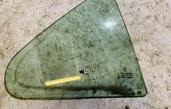 Peugeot 406 Rear vent window glass 