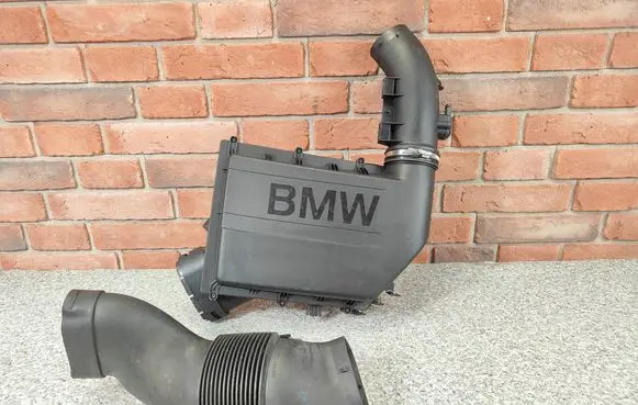 BMW X3 F25 Air filter box 7583725 7601874
