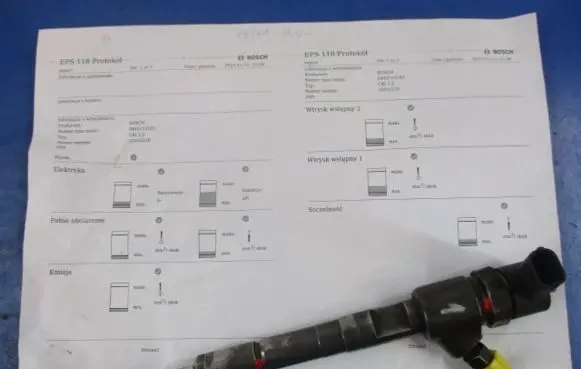 Opel Combo C Fuel injector 32016219