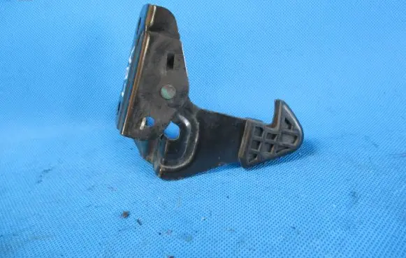 Nissan Pathfinder R50 Engine bonnet/hood lock/catch
