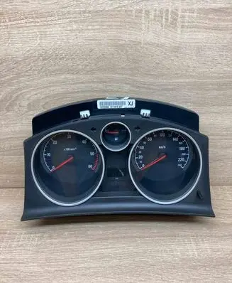 Opel Astra H Speedometer (instrument cluster) 13225988