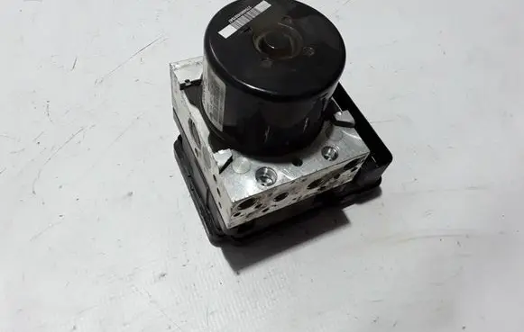 Volvo V40 ABS Pump 31423315