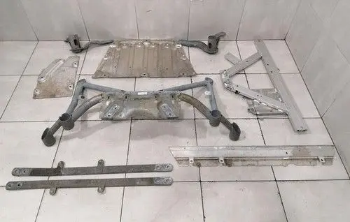 BMW iX3 G08 Engine splash shield/under tray 51617947322