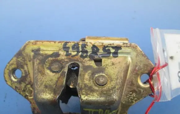 Nissan Micra Tailgate/trunk/boot lock/catch/latch