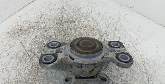Volvo S60 Engine mount bracket 8G9N7M121AA 31316875