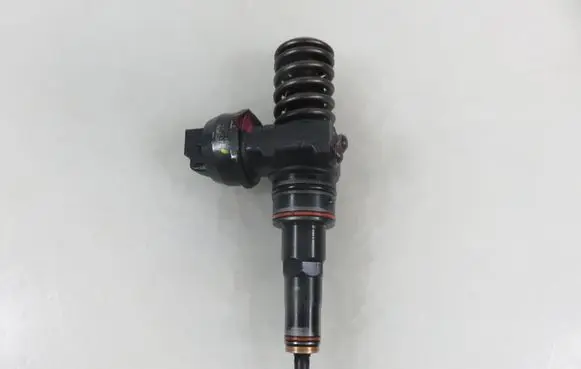 Skoda Fabia Mk1 (6Y) Fuel injector 0414720037 038130073AJ