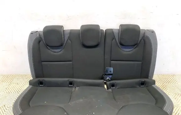 Renault Clio IV Second row seats 
