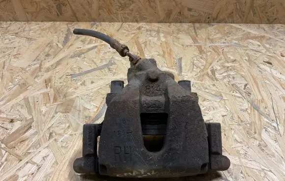 Ford C-MAX II Front brake caliper