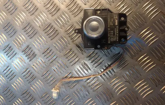 Mercedes-Benz C W204 Head unit multimedia control A2048707458 A2048707858 A2044420368