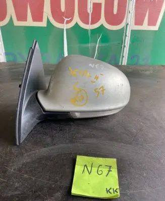 Volkswagen Jetta II Front door electric wing mirror E1010836