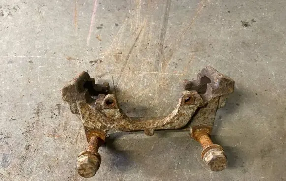 Volkswagen PASSAT B7 Front Brake Caliper Pad/Carrier 