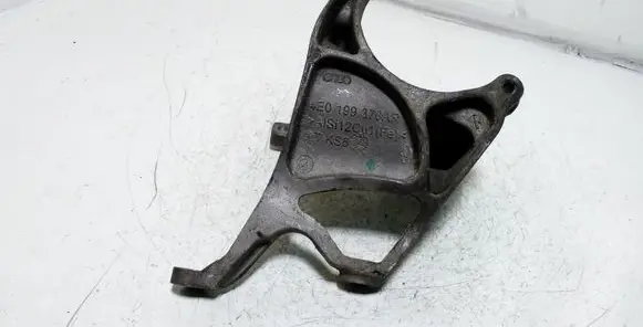 Audi A8 S8 D3 4E Engine mounting bracket 4E0199370 4E0199370AR