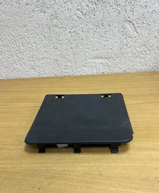 Mercedes-Benz Vito Viano W447 Front door seat control surround trim A4475410005 F1720