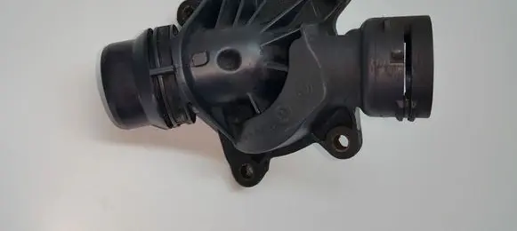Thermostat/thermostat housing