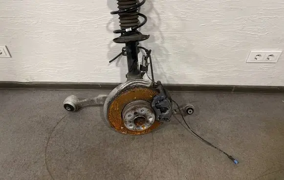 BMW 4 G22 G23 G24 G26 Front wheel hub spindle knuckle 6888855