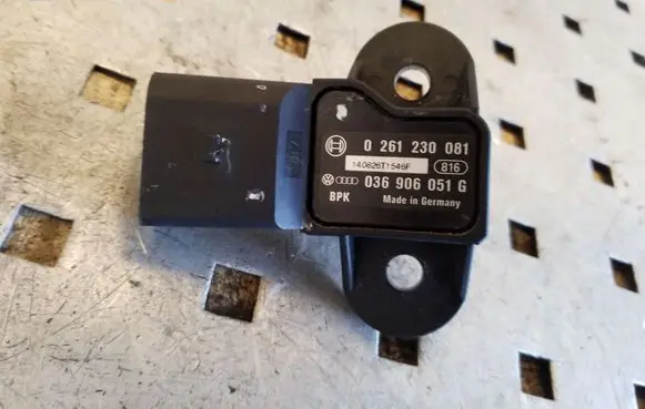 Audi A8 S8 D4 4H Air pressure sensor 036906051G 0261230081