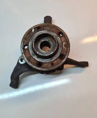Volvo C70 Front wheel hub
