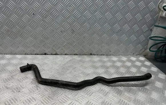 BMW X5 F15 Engine coolant pipe/hose 6973027