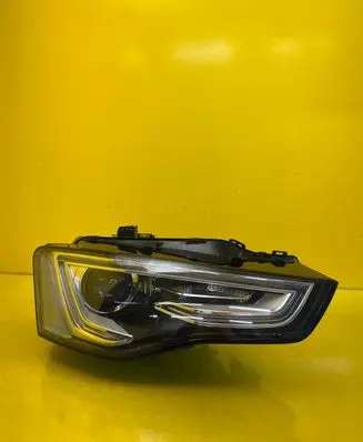 Audi A5 8T 8F Headlight/headlamp 8T0941032C