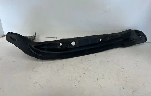 Audi A5 Sportback 8TA Fender end trim 8T0821111A