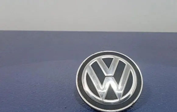Volkswagen Passat Alltrack R17 wheel hub/cap/trim 5G0601171B