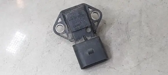 Volkswagen PASSAT B5 Air pressure sensor 0281002177 038906051