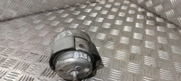 Audi A4 S4 B6 8E 8H Engine mount bracket