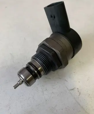 BMW 5 E60 E61 Fuel pressure sensor 0281002481 070507 13968916