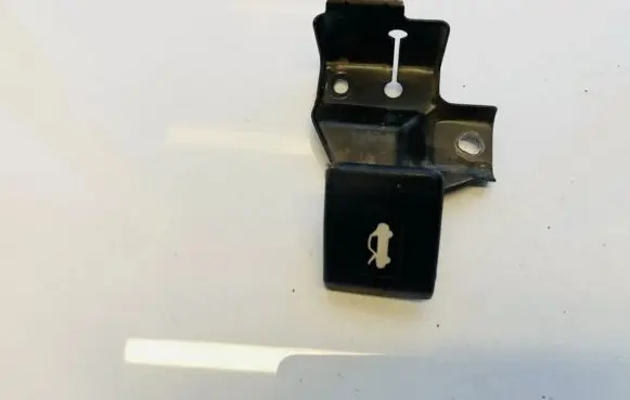 Nissan X-Trail T30 Engine bonnet (hood) release handle