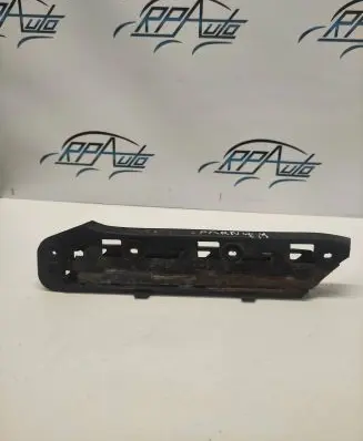 Volkswagen Caddy Front bumper mounting bracket 1T0807050