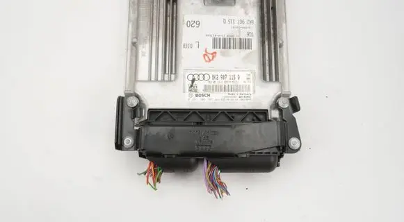 Audi A4 S4 B8 8K Engine control unit/module 8K2907115Q 0261S04383