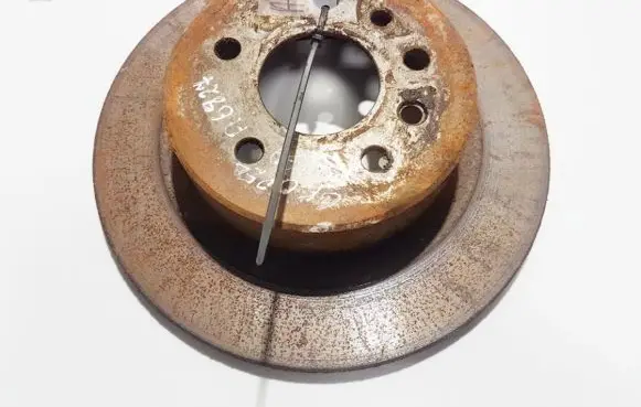 Opel Omega B2 Rear brake disc neventiliuojamas