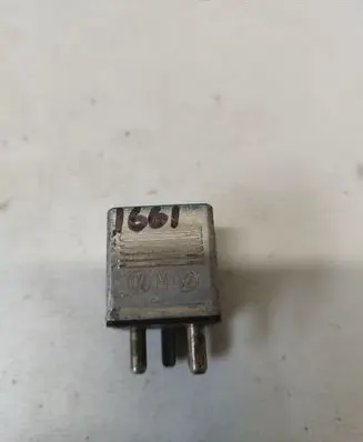 Mercedes-Benz E W124 Other relay 0015425919 899856