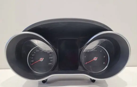 Speedometer (instrument cluster)