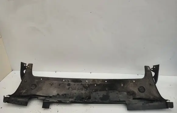 Volkswagen Jetta II Front bumper lower grill 191853677