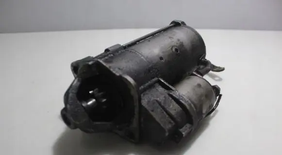 Audi A4 S4 B6 8E 8H Starter motor D7R33