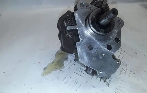 Renault Laguna II Fuel injection high pressure pump F8884312 H8200041766 0445010033