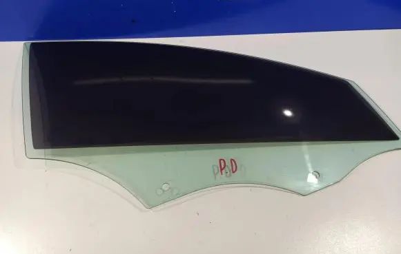 Volvo S60 Front door window glass four-door 31385411 30799038