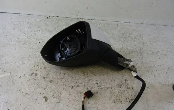 Volkswagen Golf VIII Front door electric wing mirror 5H1857507A
