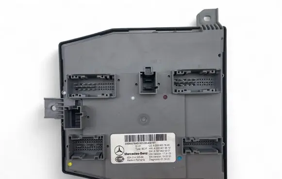 Mercedes-Benz C W205 Central body control module A2059007845