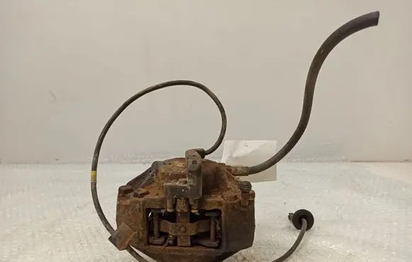 Mercedes-Benz E W123 Front brake caliper