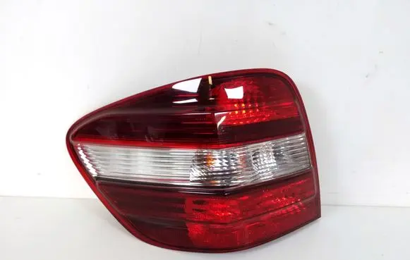 Mercedes-Benz ML W164 Rear/tail lights A1649060700