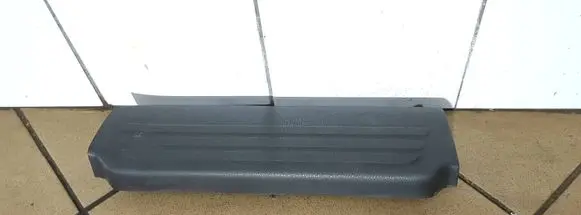 Isuzu D-Max Foot area side trim 