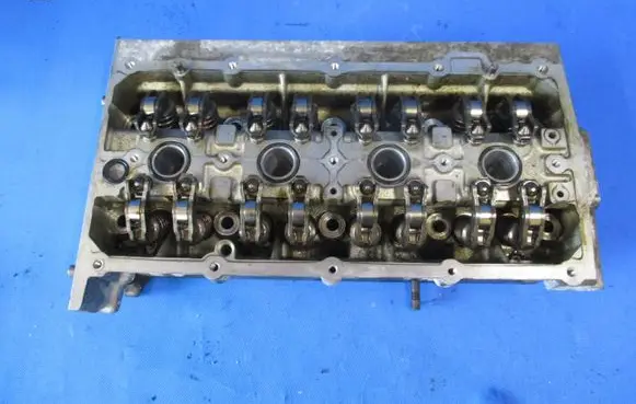 Volkswagen PASSAT B6 Engine head 03C103358AQ
