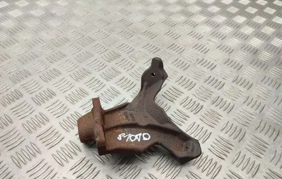 Ford Focus Driveshaft support bearing bracket D0D2B