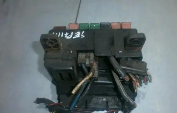 KIA Sephia Fuse box set